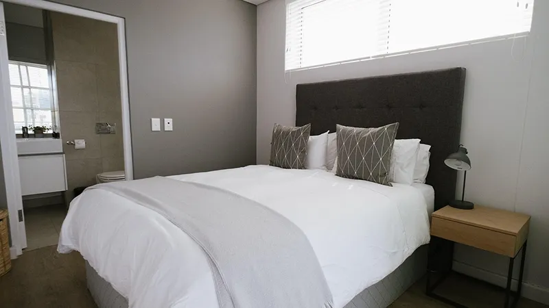 Winesburg Hotels